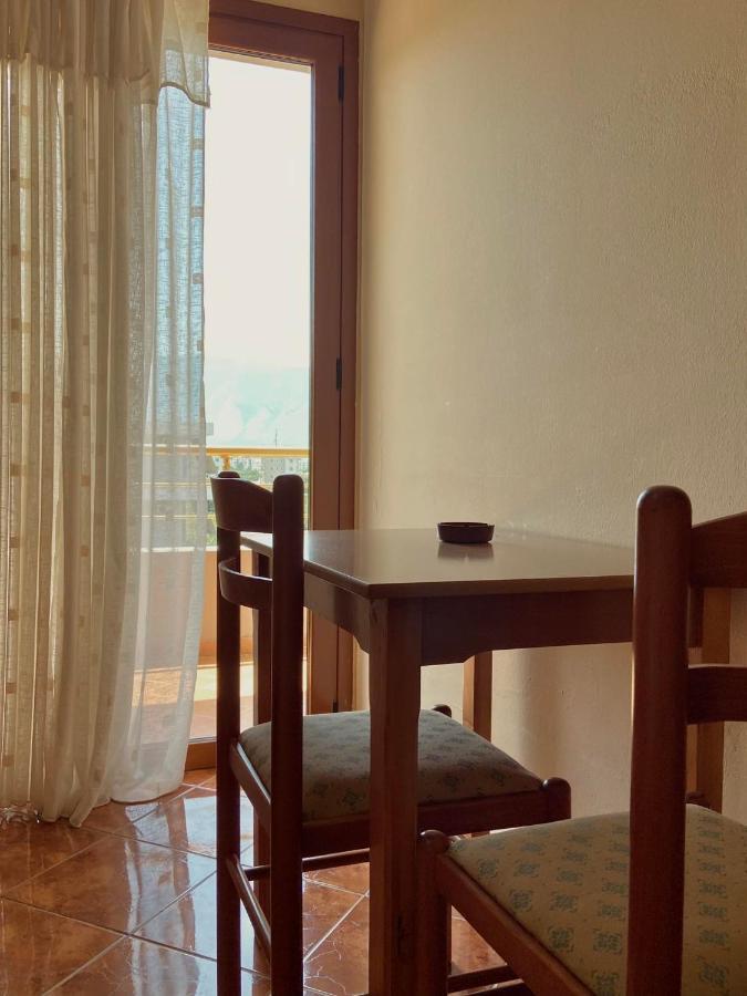 Maria Rentals Radhimë المظهر الخارجي الصورة